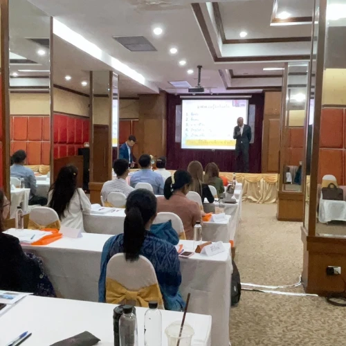 บรรยากาศการสอนสร้างบ้านขาย
